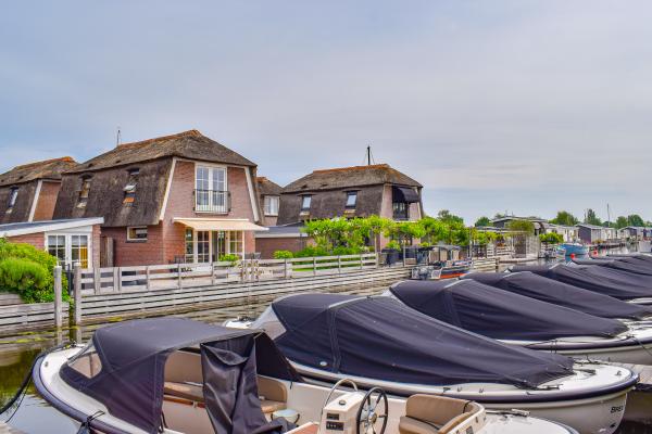 Vrijstaand vakantiehuis met privéterras aan het water in Breukelen - thumbnail 2