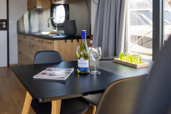 Unieke huisboot met panoramisch dakterras aan het Uitgeestermeer - thumbnail 6