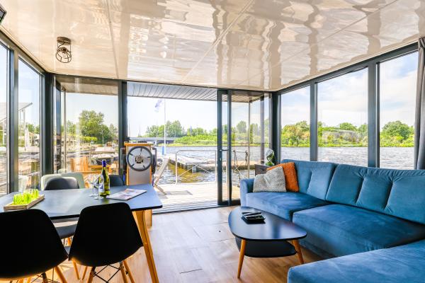 Unieke huisboot met panoramisch dakterras aan het Uitgeestermeer - thumbnail 3