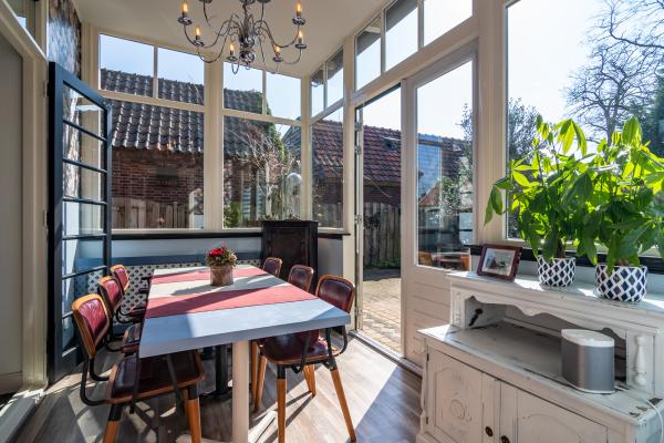 Monumentale villa in hartje Rucphen: luxe en comfort voor 6 personen - thumbnail 5