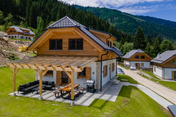Aan de piste: Vrijstaand chalet in Donnersbachwald voor 10 personen · 130 m² - thumbnail 1