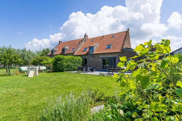 Ruim familiehuis op een boerderij in Middelkerke voor 16 personen - thumbnail 1