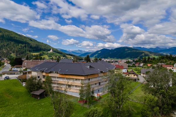 Op 400 m van de piste: luxe appartement met tuin in Tamsweg - thumbnail 1