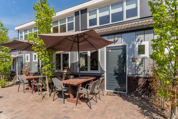 Tiny house op sfeervol park in het Veluwse bos bij Hulshorst - thumbnail 2
