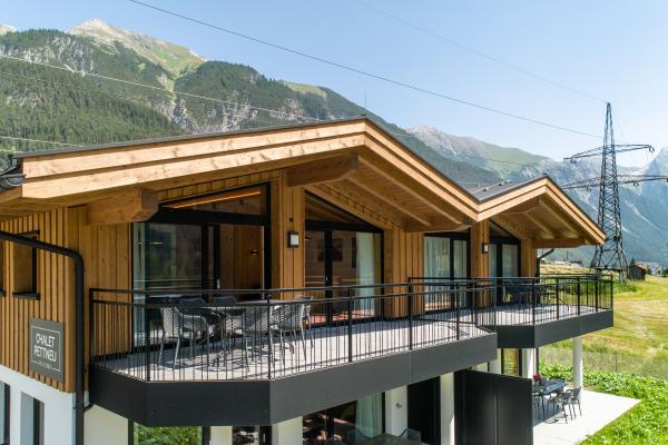 Modern appartement met balkon en bergzicht, 200m van de piste in St. Anton - thumbnail 2