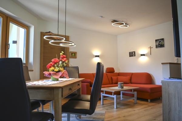 Licht appartement op de eerste verdieping met balkon, 100m van de skilift - thumbnail 2