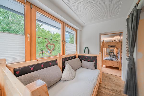 Centraal gelegen appartement aan de piste in Bramberg am Wildkogel - thumbnail 6