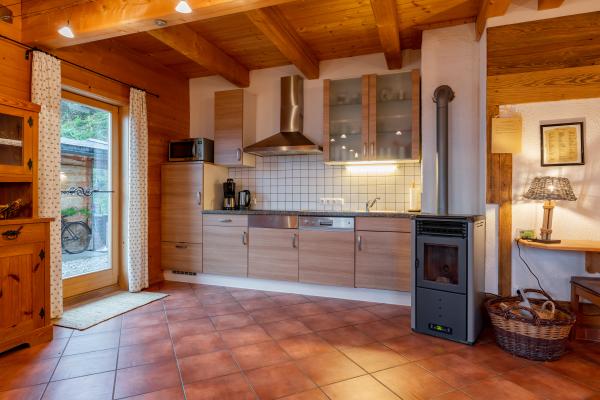 Vrijstaand chalet met sauna en panoramisch bergzicht in Piesendorf - thumbnail 5