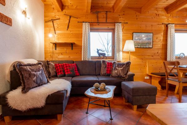 Vrijstaand chalet met sauna en panoramisch bergzicht in Piesendorf - thumbnail 2