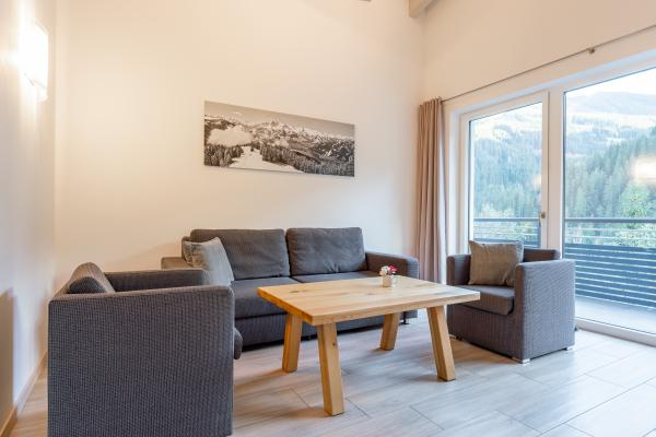 Licht penthouse met 3 suites, balkon en uitzicht op de bergen bij Saalbach - thumbnail 2