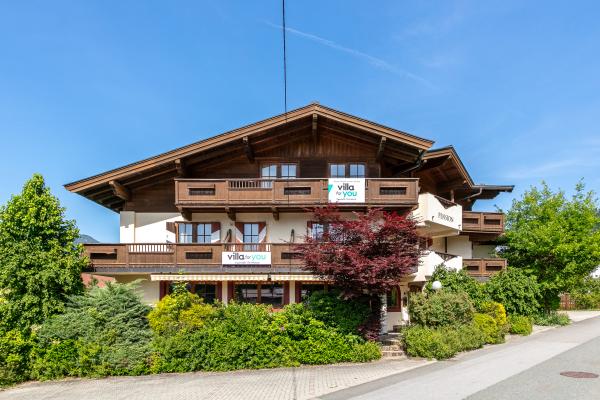 Authentiek Tirools pension voor 34 personen direct aan de piste in Brixen im Thale - thumbnail 2