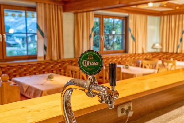 Authentiek Tirools pension voor 34 personen direct aan de piste in Brixen im Thale - thumbnail 6