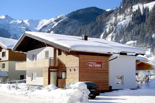 Ruim chalet voor 20 personen met sauna, direct aan de piste in Grossarl - thumbnail 1