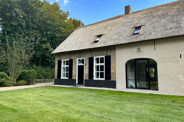 Monumentale hoeve met tuin: luxe vakantiehuis voor 10 personen bij Breda - thumbnail 2