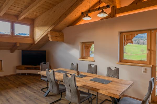 Ruime loft op Tiroler boerderij met panoramisch uitzicht aan de piste - thumbnail 6