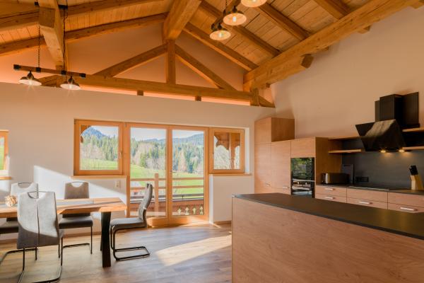 Ruime loft op Tiroler boerderij met panoramisch uitzicht aan de piste - thumbnail 2
