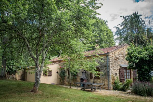 Vrijstaand vakantiehuis in hartje Prats du Périgord voor 6 personen - thumbnail 1