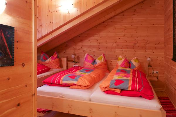 Op 400 m van de piste: ruim appartement voor 8 personen in Fendels - thumbnail 3