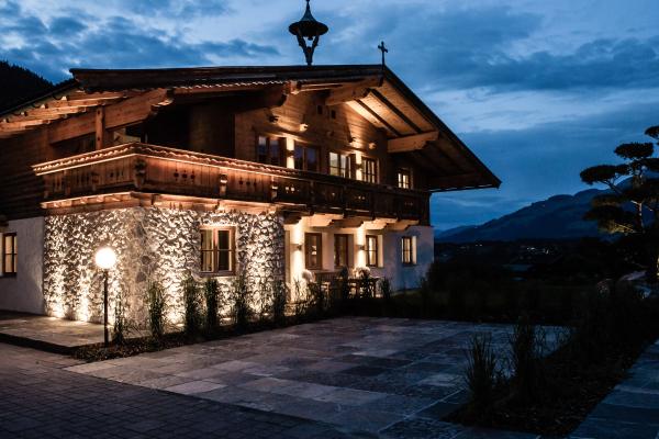 Penthouse aan de piste in Kirchberg met privé sauna en whirlpool - thumbnail 1