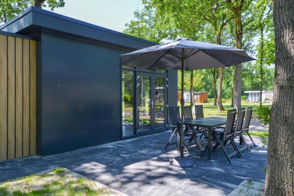 Gezellig chalet met omheinde tuin op vakantiepark in hartje Drenthe - thumbnail 2