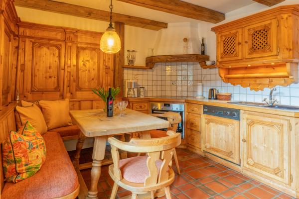 Ruim appartement in Kitzbühel met zonneterras en uitzicht op de Hahnenkamm - thumbnail 5