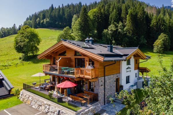 Chalet met sauna op 250 meter van de skilift in Wagrain - thumbnail 1