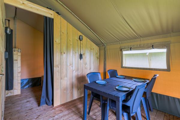 Luxe glampingtent op bosrijk vakantiepark in Vessem, Brabant - thumbnail 6