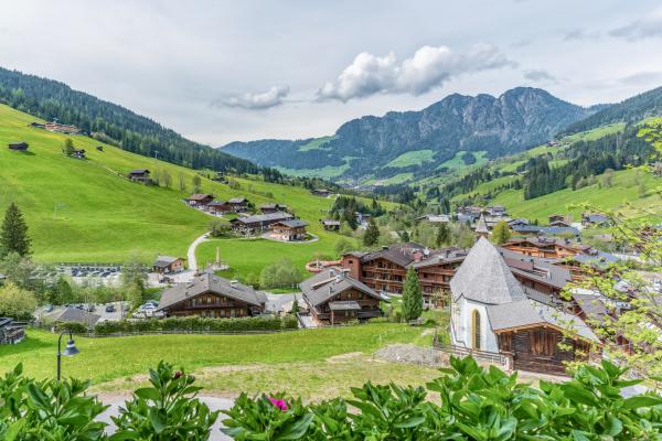 Panoramachalet Alpbach: 150m², sauna, 300m tot skilift - thumbnail 1
