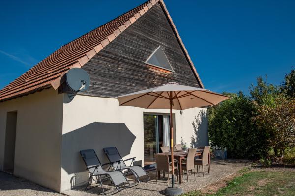 Vrijstaand vakantiehuis voor 8 personen in Lacapelle Marival · 130 m² - thumbnail 1