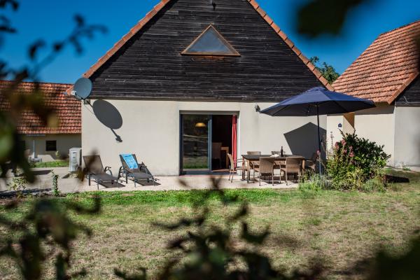 Op 600 m van het centrum: ruim vakantiehuis in Lacapelle Marival - thumbnail 2