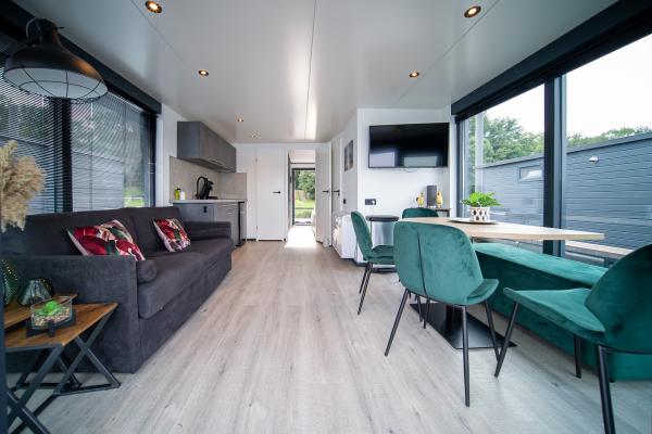 Havenlodge Mookerplas: uniek drijvend vakantiehuis in het groen - thumbnail 4