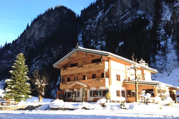 Alpenhaus Lacknerbrunn: Groepsverblijf voor 35 personen bij Mayrhofen - thumbnail 1