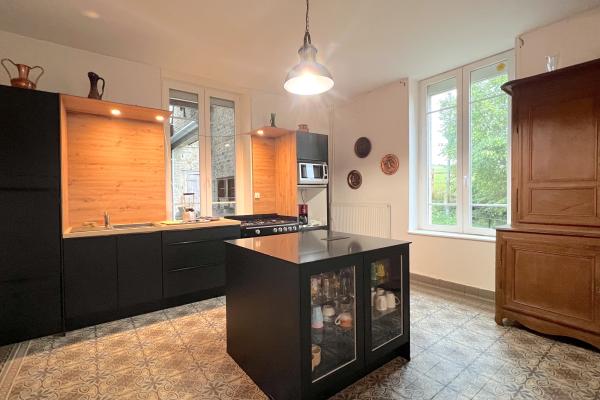 15-persoons vrijstaand vakantiehuis in Saint-Menges - thumbnail 2