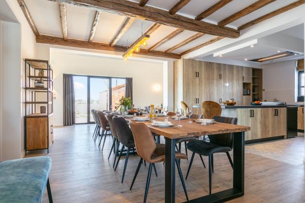 Gerenoveerde Kempische hoeve met privé binnenzwembad voor 20 personen - thumbnail 6