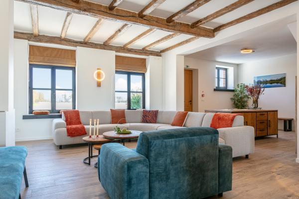 Gerenoveerde Kempische hoeve met privé binnenzwembad voor 20 personen - thumbnail 3