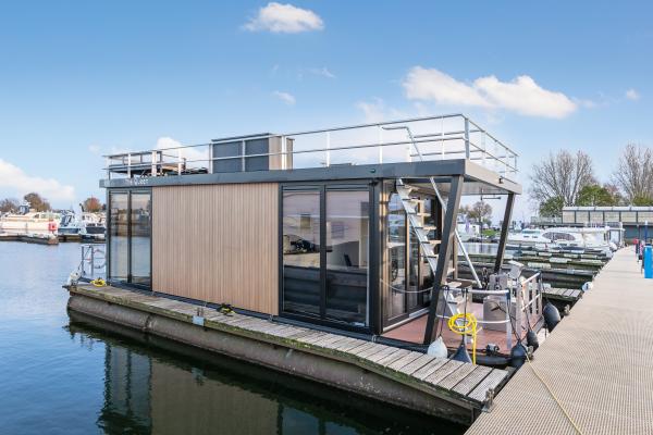 Sfeervolle huisboot voor 2 personen op de Zandmeren in Kerkdriel - thumbnail 1