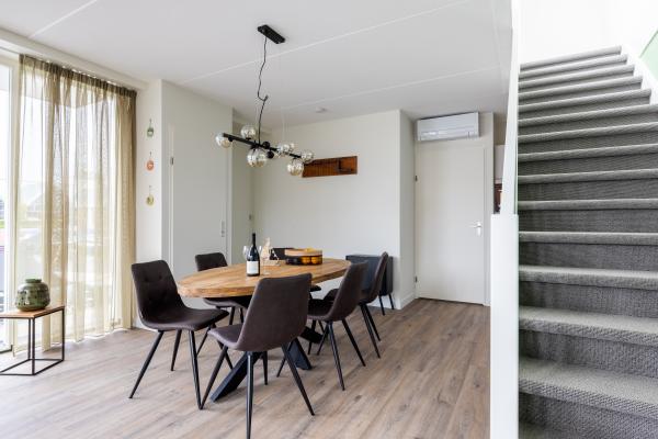 Luxe watervilla Uitgeest: 2 badkamers, dakterras & direct aan het water - thumbnail 6