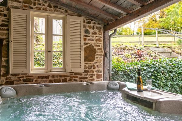Sfeervol vakantiehuis in Manhay met jacuzzi en sauna - thumbnail 2