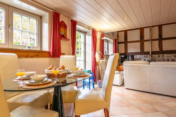 Sfeervol vakantiehuis in Manhay met jacuzzi en sauna - thumbnail 4