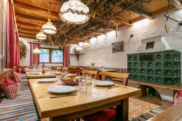 Authentieke 400 jaar oude Tiroler boerderij voor 20 personen aan de skipiste - thumbnail 5