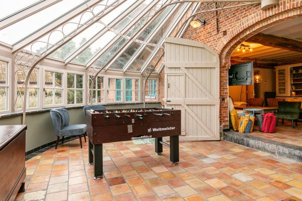 Ruime groepsaccommodatie Alverwege met orangerie en grote tuin in Merksplas - thumbnail 4