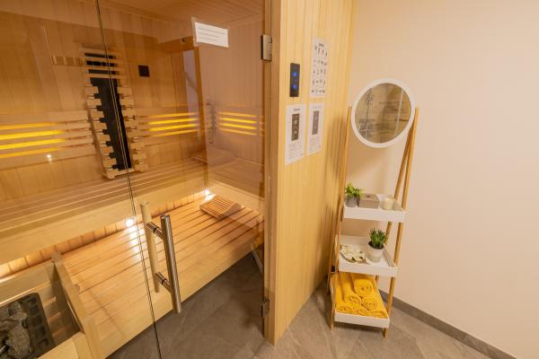 Hoekhuis met sauna direct aan de piste in Kreischberg - thumbnail 5