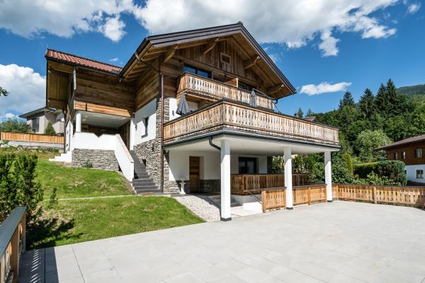 12-persoons luxe villa aan de piste in centrum Wagrain - thumbnail 1