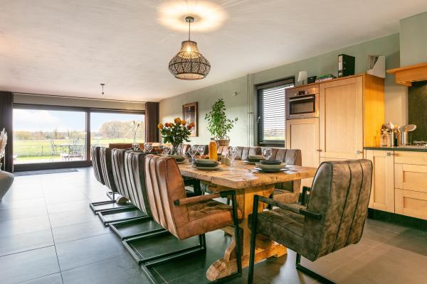 Luxe familiehoeve met paardenstal in Brabants landschap, 12 pers - thumbnail 3