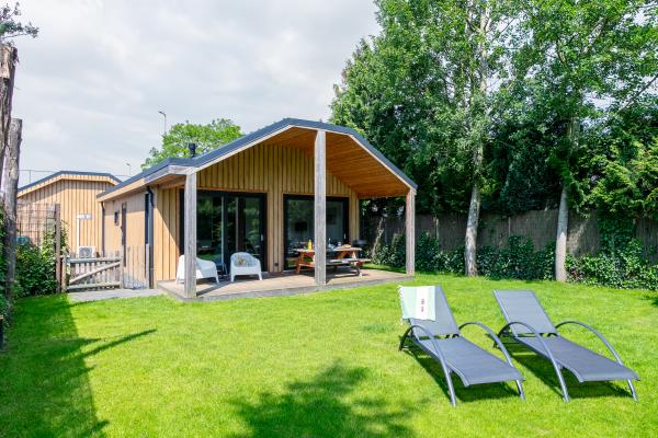 Vrijstaand vakantiehuis op de Veluwe met grote privétuin in Putten - thumbnail 1