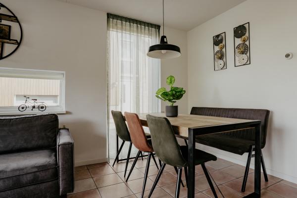 Modern vakantiehuis direct aan het Uitgeestermeer voor 6 personen - thumbnail 6