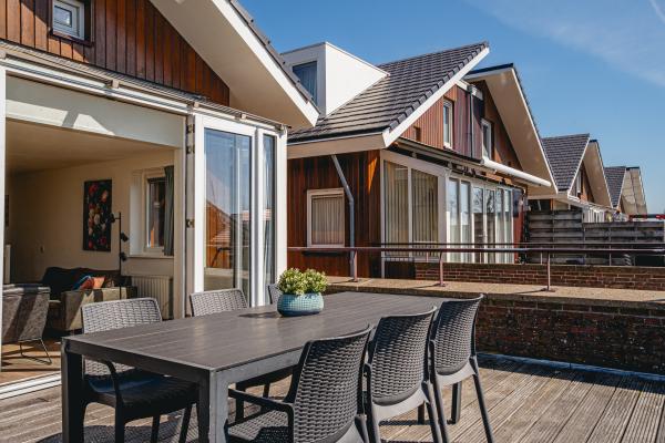 Appartement met dakterras en panoramisch uitzicht op het Uitgeestermeer - thumbnail 1