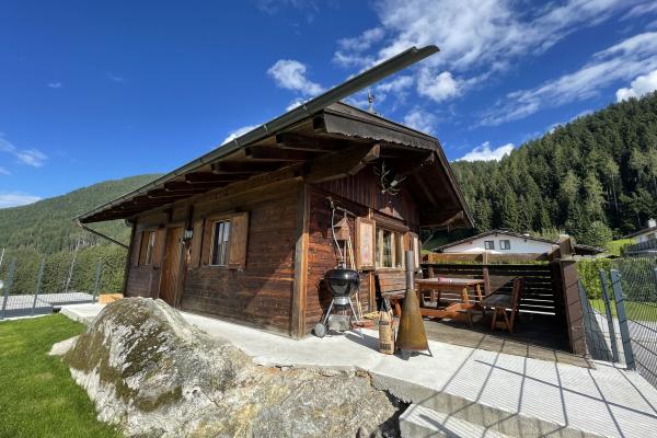 Vrijstaand chalet aan de piste in Pill met privétuin en houtkachel - thumbnail 2