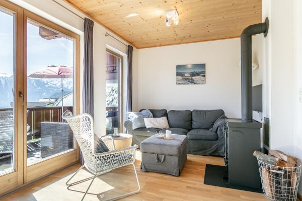 Authentiek chalet direct aan de piste met panoramisch dalzicht - thumbnail 3