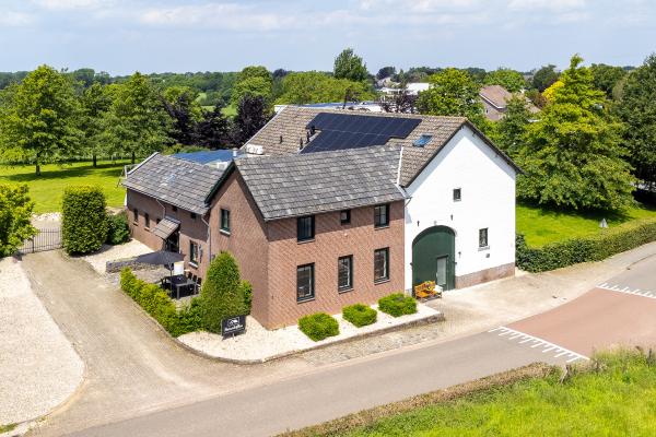 Luxe boerderijappartement met zonnig terras in heuvelachtig Klimmen - thumbnail 1